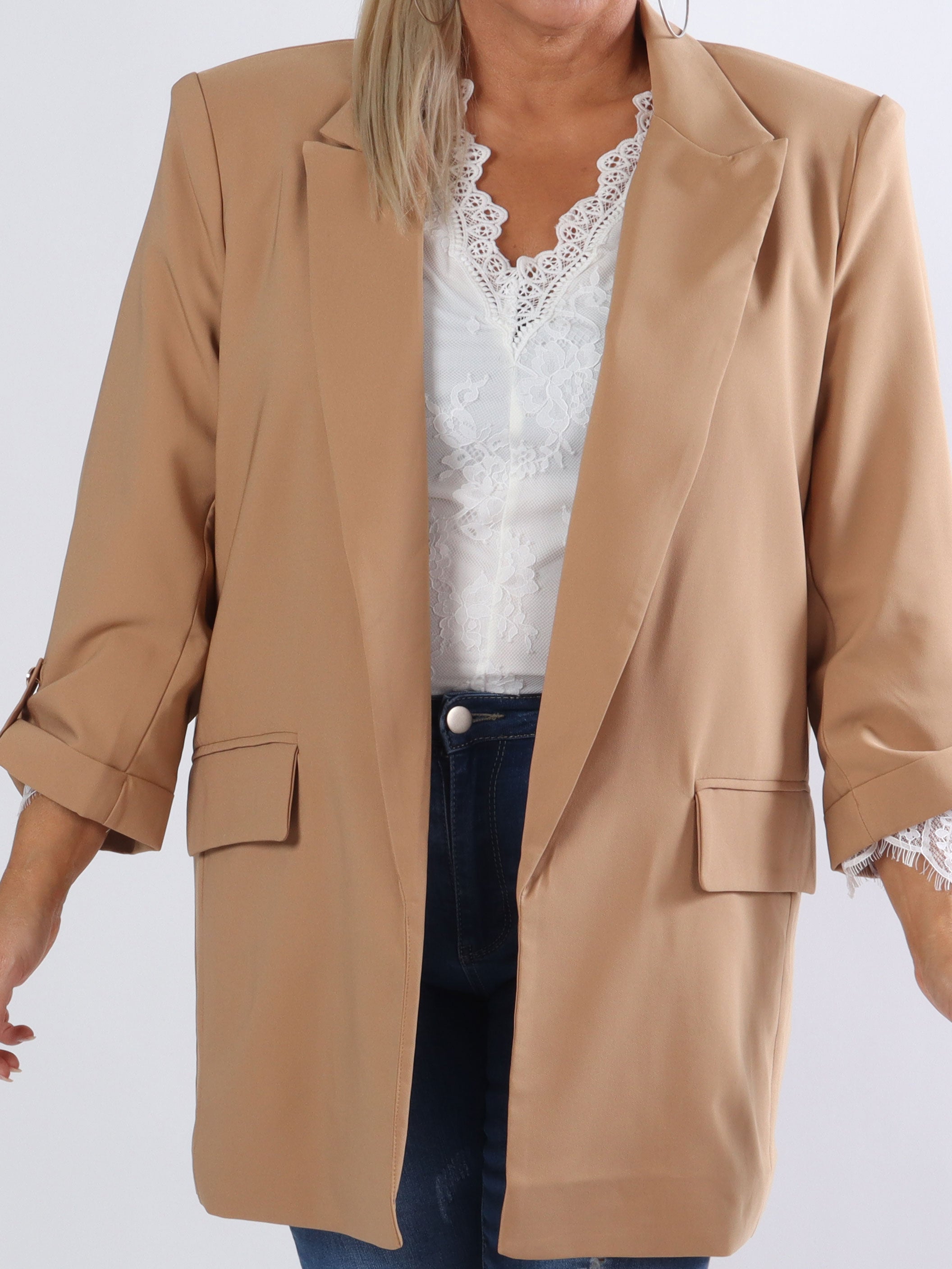 Mindy - Enfärgad blazer med 3/4 ärmar - Beige